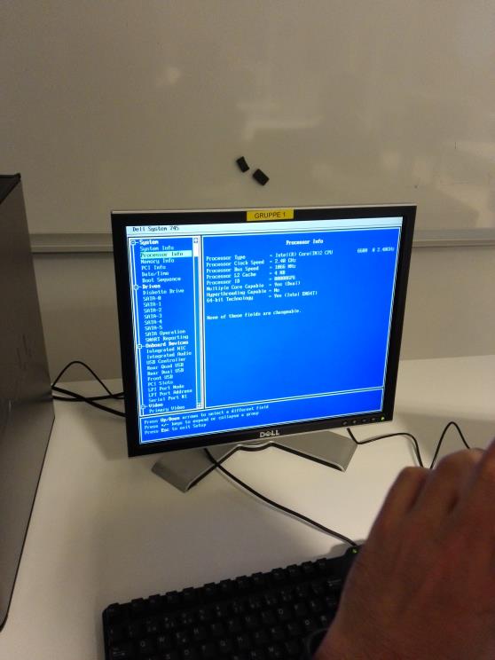 Marius Rogndalen Karlsen, Informatikk Lab oppgave Del 1 Setup BIOS Jeg var på gruppe med Anders Gjerløw og Gustav Due på laboppgaven. 1. Maskinen har en Intel Core 2 CPU 6600 @ 2.40GHz.