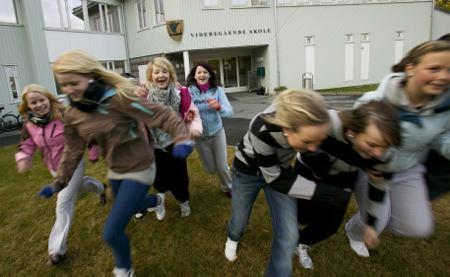 Kort om samfunnsdelen Kommunens verktøy for helhetlig planlegging Kommuneplanens samfunnsdel bør være kort og med