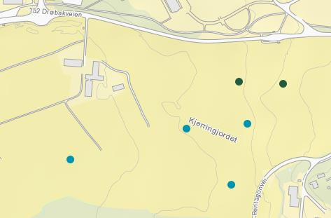 - står på skøyter om vinteren Aking (6) - Det er morsomt og ake og det er nærme skolen - om