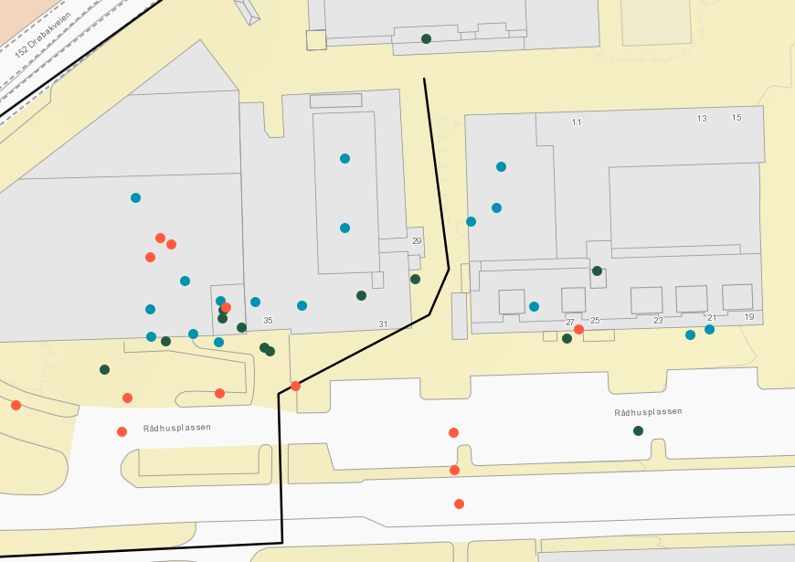 Ås kvartal og Rådhusplassen Ås kvartal: Fin bygning/fint sted/liker (11) - rema er fin byggning fordi den er helt ny og fordi den er grei å ha!