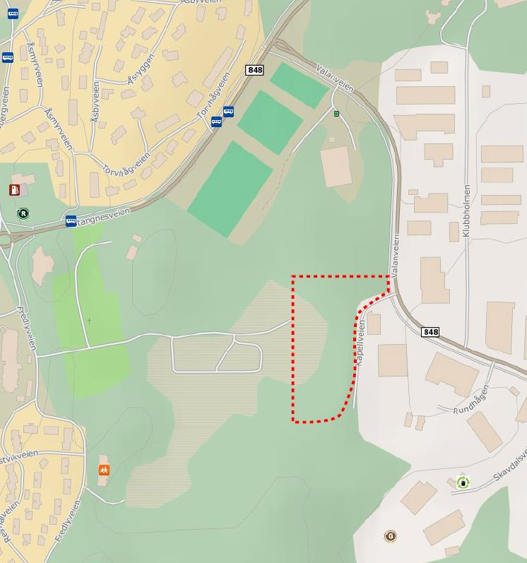 Figur 10. Veisystem i området. Planområdet er markert med rød stiplet linje Kartutsnittet viser veisystemet i nærområdet. Plassering av planområdet er tegnet inn med en rød stiplet linje (figur 10).