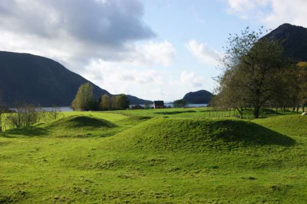 Kulturminne Foto: Jens Flemming Krøger I Rogaland finst det i dag om lag 20 000 automatisk freda kulturminne (det vil seie kulturminne eldre enn 1537 e.kr).