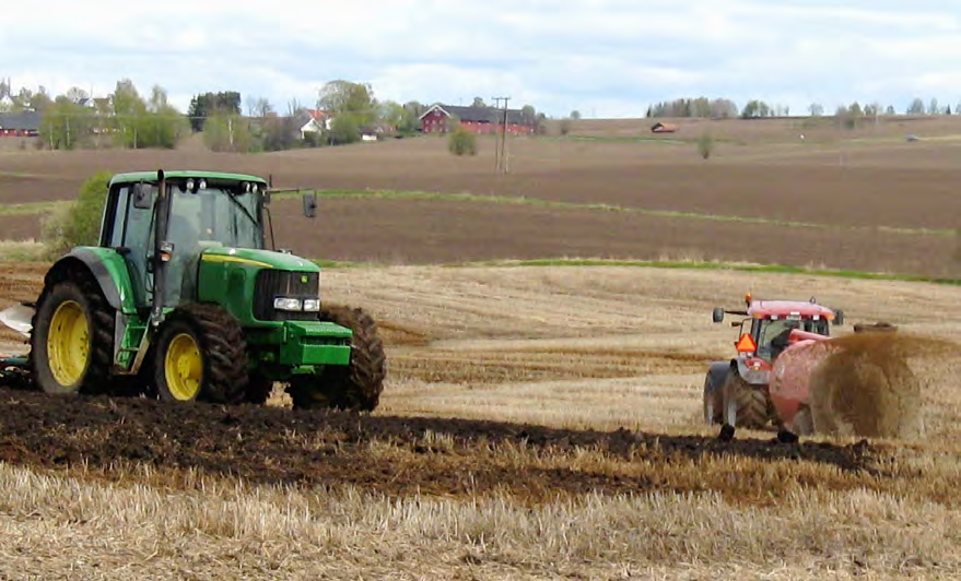 Hedmark har hatt en ordning med tilskudd til grassoner og grasdekte vannveier. Figur 6 viser utviklingen i antall meter grasdekt vannvei for perioden 2004 2012.