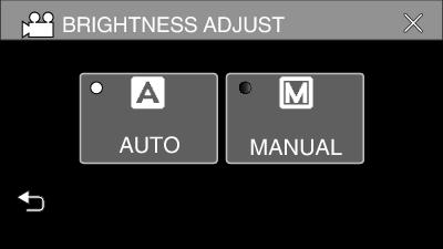 Opptak Justere lysstyrken Du kan justere lysstyrken til ditt foretrukne nivå 1 Velg manuell opptaksmodus 5 Trykk på MANUAL 6 Juster lysstyrken 0 Hvis modus er P Intelligent Auto, bank lett P på