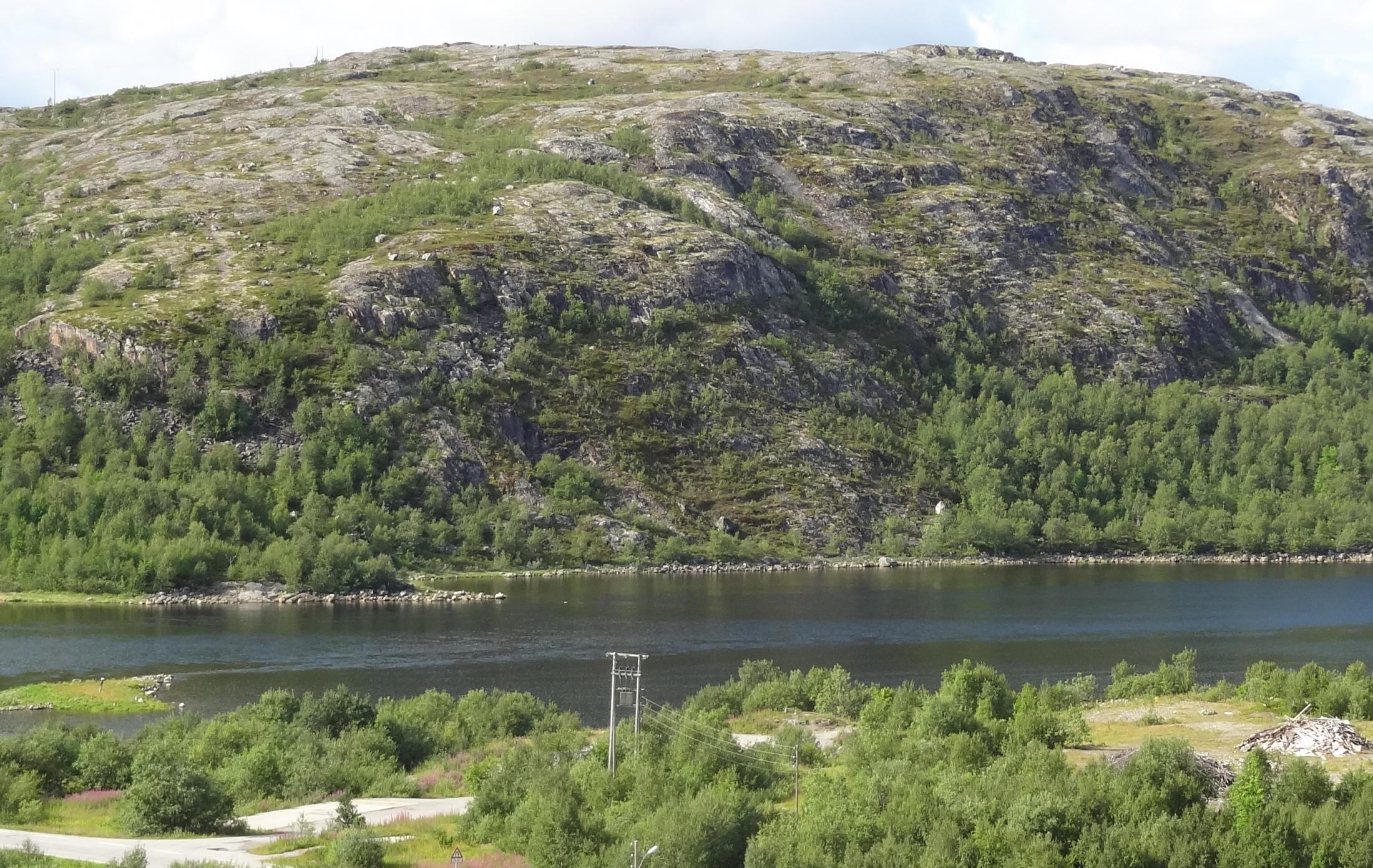 E15, PARSELL 1B: ØSTRE PÅHUGG - TRIFONHØGDA Foto 1: Geo- og laboratorieseksjonen