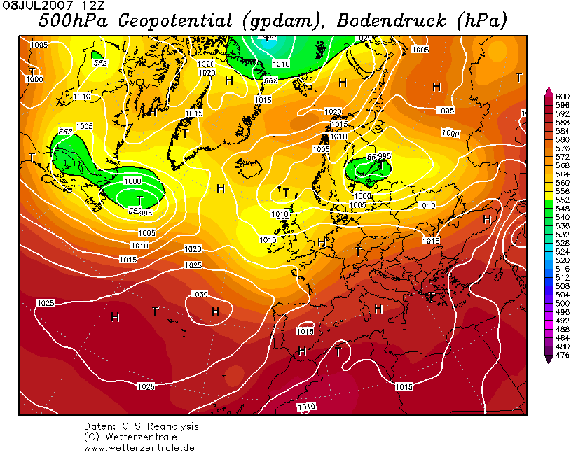 Figur 11.19: Bakketrykk og geopotensiell høyde for trykkflaten tilsvarende 500 hpa kl 12:00 på 07. juli 2007.