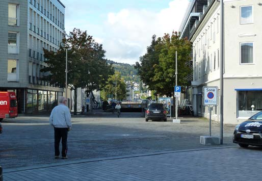 Løsning Aktuelle nye stoppesteder Stoppested i Jernbanegata. I Jernbanegata er det mulig å innpasse et normalpofil med 15,6 m bredde.