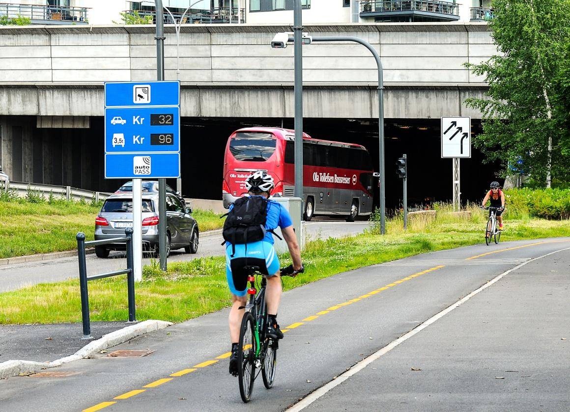 RAPPORT 226 SAMARBEIDET FOR BEDRE TRAFIKKPROGNOSER I OSLO - OMRÅDET Statens vegvesen Region øst, Statens vegvesen Vegdirektoratet, Jernbaneverket Region øst, Akershus Fylkeskommune, Oslo