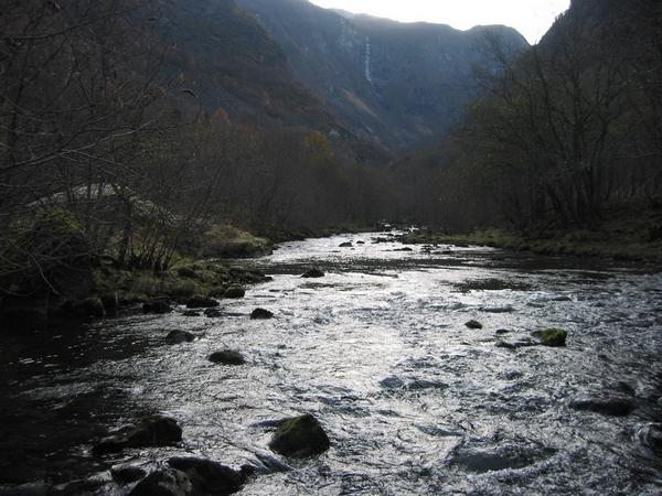 Figur 9. Stasjon, ved Lødalen. Figur 93. Stasjon, mellom vassinntaksfossen og Klypefossen. Figur 9. Stasjon 3, ved Spavang.