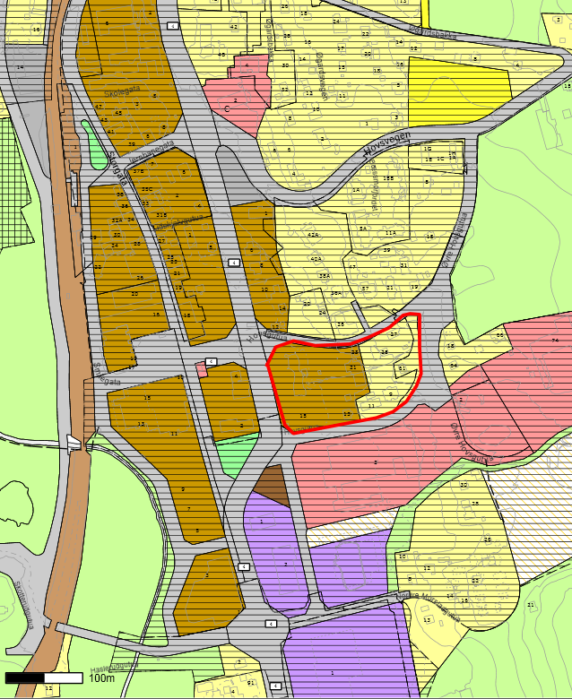 Utsnitt av kommuneplanens arealdel i området Gran sentrum. Området Hovslia er på ca. 23 dekar og markert med rød avgrensning. Gjeldende plan for området er Kommunedelplan for Gran sentrum, vedtatt 20.