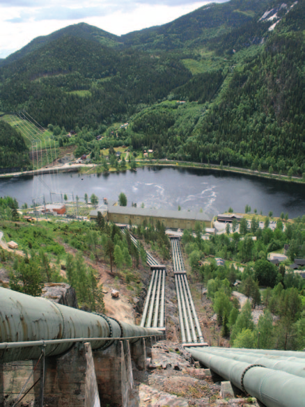 NORE VERKENE Nore verkene utnytter vann fra vassdrag som ligger i Nore og Uvdal, Hol, Eidfjord og Ullensvang kommuner og har et nedbørsfelt på til sammen 2200 km 2, med et middels års tilsig på ca