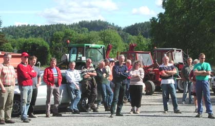 Vedlegg 1 VEDLEGG Plantevernmiddelresistens Hos skadedyr i jord- og hagebruk Av Lars-Arne Høgetveit, ringleder GA-FA Vestfold 12/2005 Pyretroider tilhører gruppen syntetiske pyretriner og har