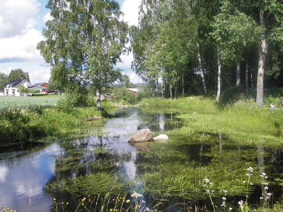 Isaksdalen: Isaksdalbekken kommer først inn i dammen som kalles Kroken, som er et sedimentasjonskammer og ett vegetasjonsfilter, (i-1-1 og i-1-2) på henholdsvis 0,7 og 0,6 dekar.