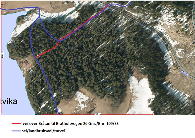 Kart som vedlegg til søknad. Bilde til venstre er tatt under befaring den 8.5.2012. Hytta skimtes mellom trærne i bakgrunn 1.