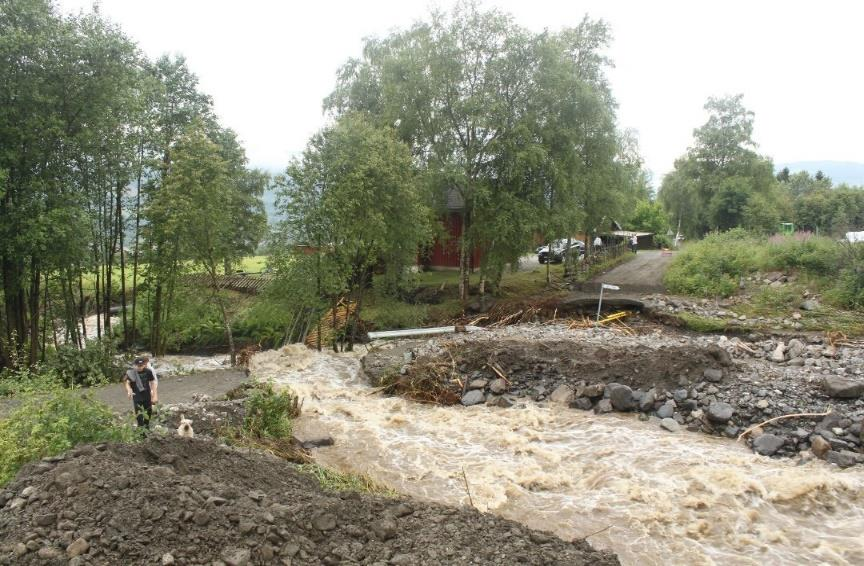 To eksempler Åretta: Flomskade på jernbane og veier Forebygging: 18 mill NOK Gjenoppretting: min 45,5