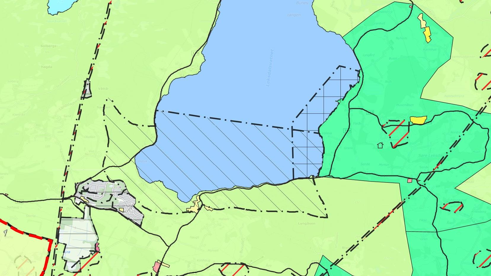 Figur 1 - Utsnitt fra kommuneplanens arealdel 3. Beskrivelse av planområdet 3.1. Masseuttak veg Det regulerte området ligger ved Leksdalsvannet, i Verdal kommune.