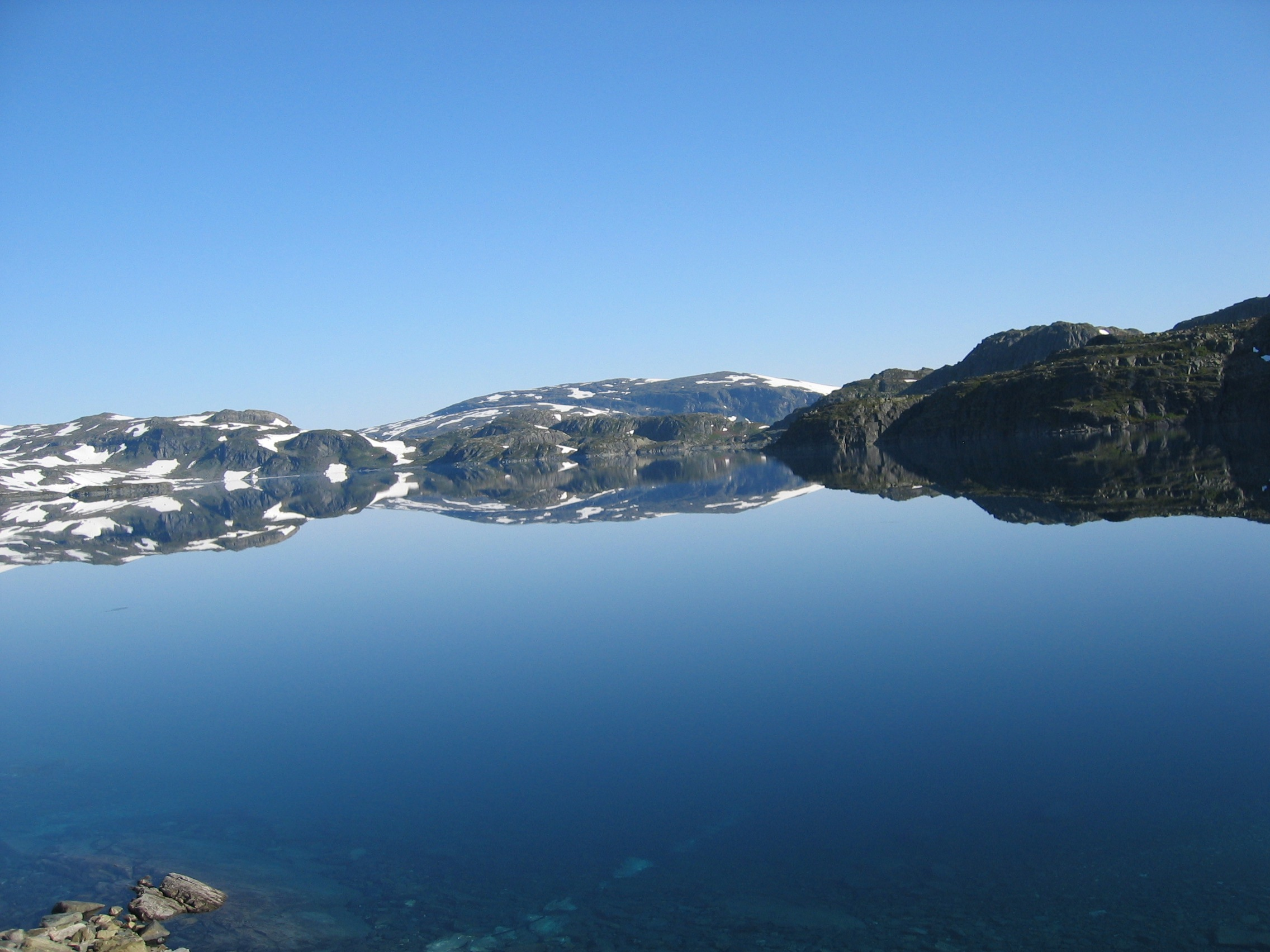 Valle Høgre - kommunevalet 2015 1. Nina Susanne Johnsen f:1964 7. Ellinor Nyberg F: 1935 2. Knut Hagen f: 1965 8. Heloise Sverdrup Lund f: 1996 3.Anne Liv Lidtveit f: 1988 9. Frode Verpe f: 1975 4.