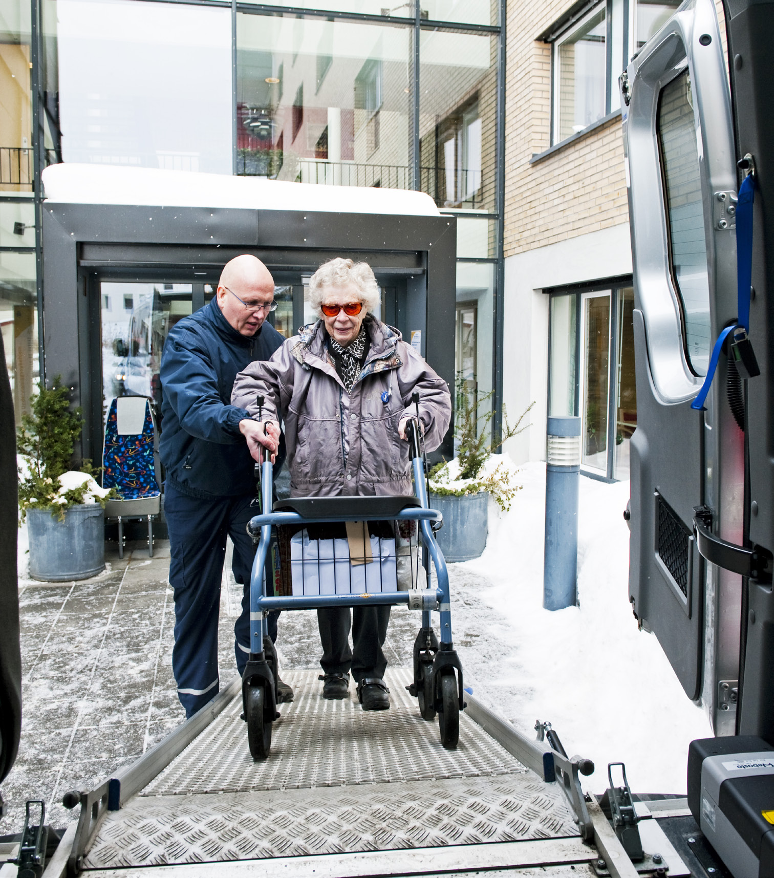 Hva er Flexitransport? Flexitransport er et sosialt og hyggelig transporttilbud basert på samkjøring og forhåndsbestilling.