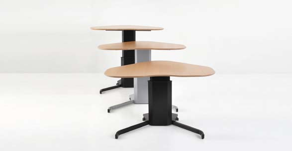 Vi kan også skreddersy bord! NYHET! Kjempepriser! Elektriske hev/senk bord i bøk, hvit eller sort laminat Skrivebord i tiltalende design. Innebygde hjul gjør bordet mobilt.