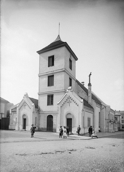 Figur 3-5: Sjømannsskolen 1920 Kilde: Oslo byarkiv Foto: Ukjent Sjømannsskolen Kristiania Sjømannsskole ble oppført i 1917 etter tegninger av arkitektene Andreas Bjercke (1883 1967) og Georg Eliassen