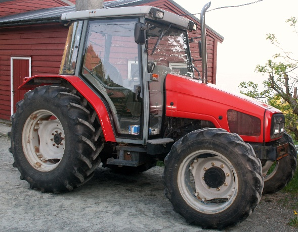 TEKSTBANK 1 Nivå 2 Leseark 6 1 Finn første og siste lyd i ordene 2 Les Traktor Dette er en traktor. Traktoren har to store hjul bak. Traktoren har to mindre hjul foran.