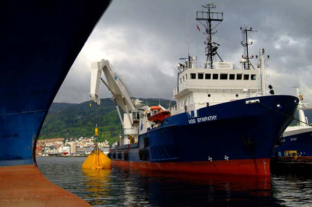 Marine Cranes Kraner, Daviter og Offshore handling utstyr God vekst i omsetning og drift som forventet i kvartalet. Noe lavere marginer enn forrige kvartal pga.