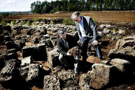 Kompetansemegling FoU-drevet utvikling av torvbasert oljeabsorbent Kallak Torvstrøfabrikk, Trøgstad i Østfold SINTEF testet torv, prototyper og dokumentert egenskaper Videreføring med SkatteFUNN,