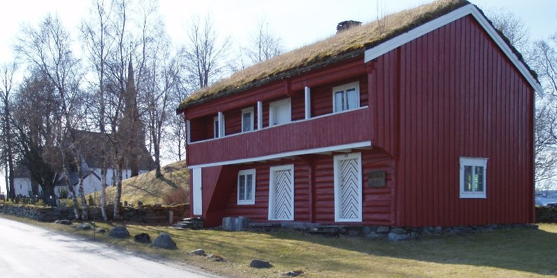 Museet har også en stor utfordring i å sikre og formidle kunnskap og Levangers gateplan og trehusarkitektur D) Organisering. Bymuseet i Levanger er en frittstående medlemsorganisasjon (350 medl.