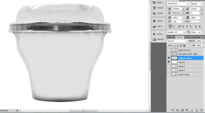 Fotgrafi av av skyr yoghurt som jeg brukte som emballasje og etterpå redigert i PS.