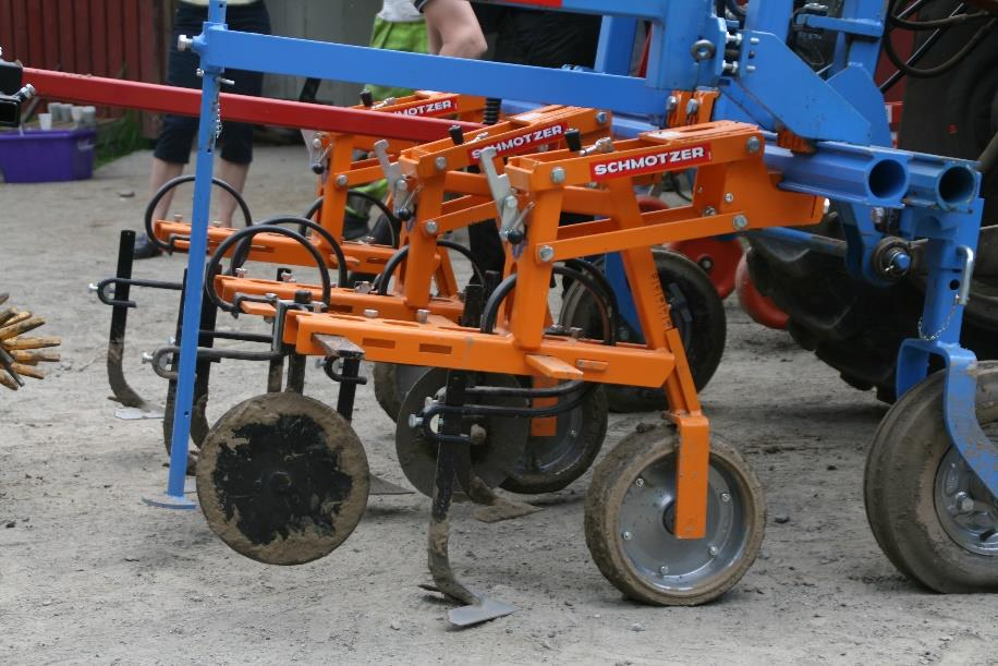 Eksempler på erfaringer fra eksisterende produsentsamarbeid Per i dag er det flere store økologiske grønnsakprodusenter som baserer sin drift på bytte av jord med andre produsenter.