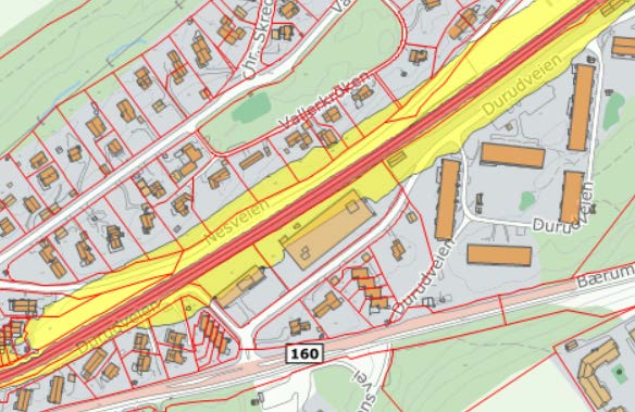 24 fra T-banen som vises under. Økt trafikk pga. økt utnyttelse vil ikke gi merkbar støyendring. Forurensning Naboeiendommen inneholder forurenset grunn fra tidligere virksomhet.