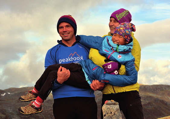 Turetusiastene Morten og Julia Helgesen med like ivrige datter Linn Therese. Foto: Marit Beate Kasin, avisa Valdres.