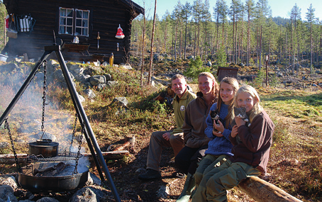 Familen Skogstad forteller om året i ei lita koie i Vassfaret. Foto: Ola Onstad 8 ÅRSMØTE/MEDLEMSMØTE Måndag 14. mars kl. 19.