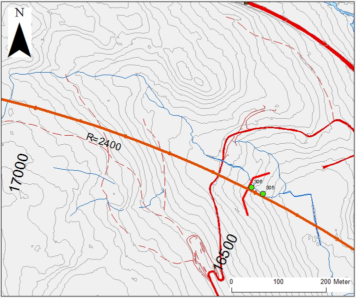 Kommunedelplan E39 Vigeland-Lyngdal vest. Fagrapport ingeniørgeologi 55 Figur 40 Tunneltraséen for Åmlandstunnelen med en del større lineamenter markert med gul strek.