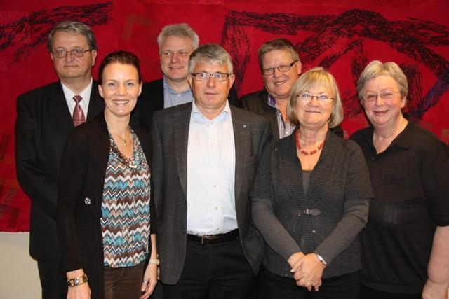 Bilde: Styret for Knutepunkt Sørlandet 2011-14 (tillitsvalgte ikke til stede da bildet ble tatt) Politisk styringsmodell Styret for Knutepunkt Sørlandet består av eierkommunenes 7 ordførere.