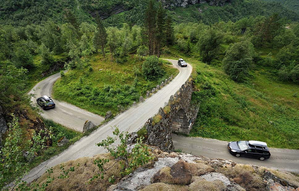 Tabell 6: Forhold til turistvegen, etter strekning og år (prosent) Valdresflye Sognefjell Geir/Troll Helgeland Lofoten Senja Varanger 05 10 05 10 05 10 05 10 05 10 05 10 05 10 Første besøk.