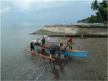 januar 2014 for å motta sjekken pålydende 15.000,- OPPSUMMERING 2014 Tilbake på Filippinene ble pengene brukt til å kjøpe ny båt.