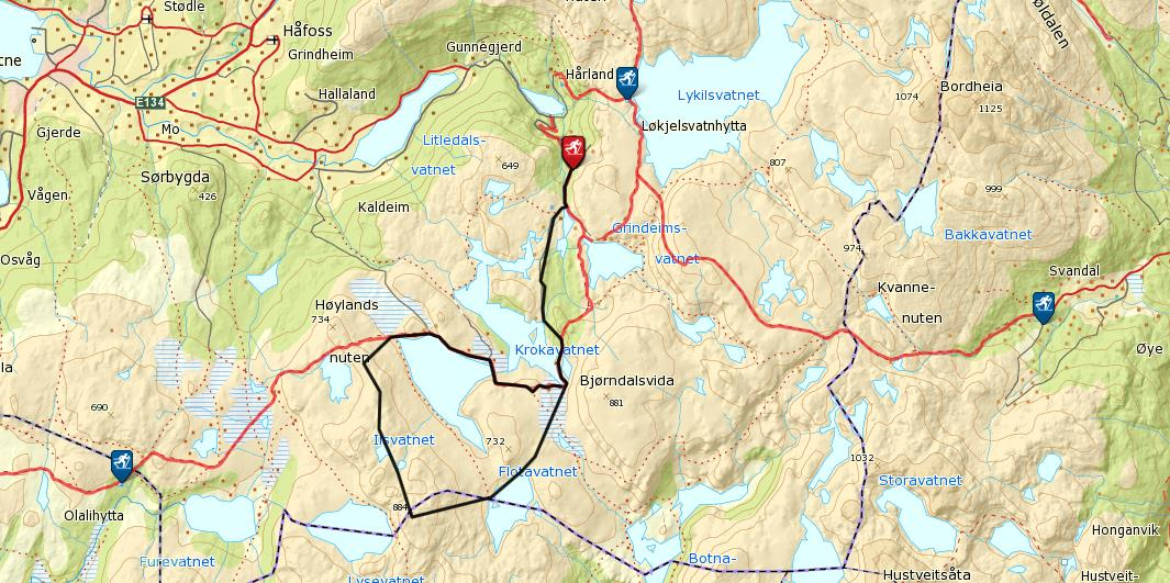 I høysesongen kjøres det opp løyper fra parkeringsplassen ved Skarstøl og videre sørover mot Bassurvatnet, Kyrkjedalen og