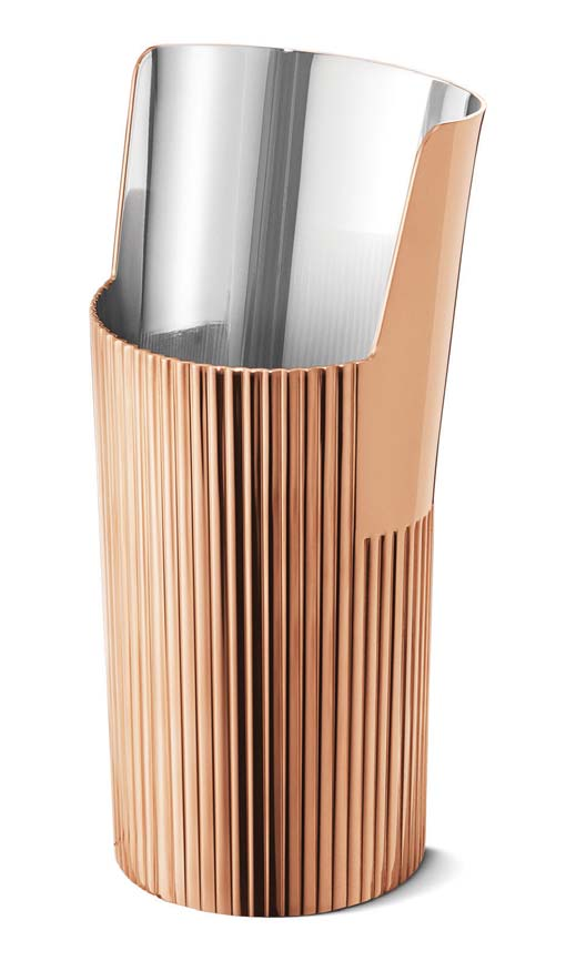 NYHET! GEORG JENSEN URKIOLA SERIE Mindre er mer kan enkelt beskrive den utsøkte nye Urkiola-kolleksjonen designet av Patricia Urquiola.