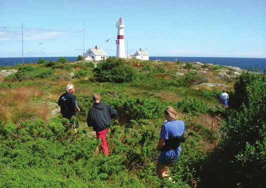 og gi forståelse for det helhetlige miljøet og det særpreget som karakteriserer den enkelte fyreiendommen, og som skal ivaretas i vernesammenheng.