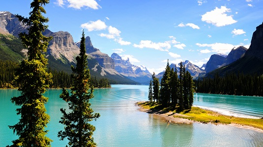 Moraine Lake Dag 5 Jas per Jasper er knutepunktet i Jasper nasjonalpark, og som i Banff er naturen i høysetet i den lille byen.