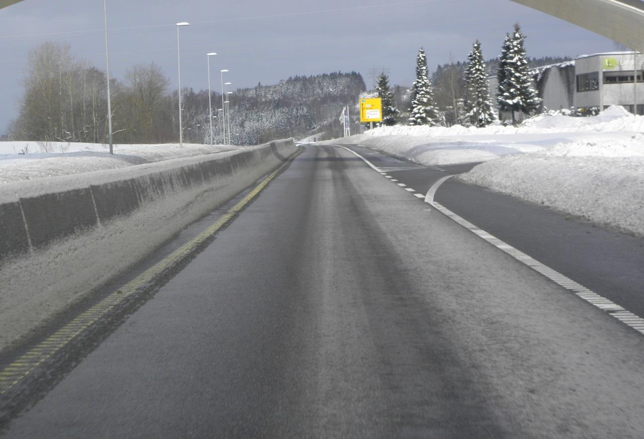 Vinterdrift av høytrafikerte veger ved lave temperaturer Undersøkelse av beste