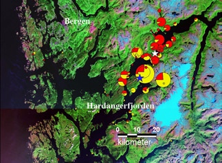 KapiTtel 3 havbruk kyst og havbruk 2007 201 Figur 3.12.3.5 Oversikt over alle registreringer av svømmedypet til akustisk merket laks etter de tre slippene i ukene etter slippet.