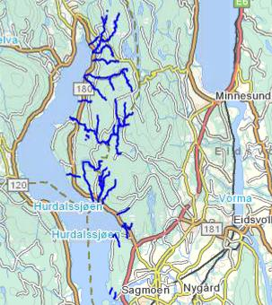 VF: Tilløpsbekker til Hurdalssjøen øst Gjelder kun de vassdragsstrengene inkl. innsjøene som er markert ut med mørkeblå linje. Bildet er av Byfella.