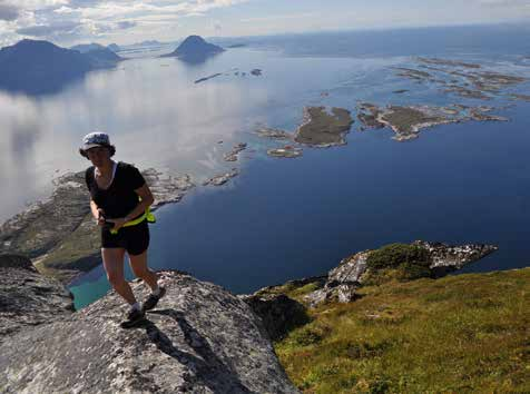 ARNE SKLETT LARSEN GILDESKÅL Gildeskål byr på et stort spekter av opplevelser fra øyriket Fleivær ut mot Vestfjorde til de ye asjoalparke Láhko på Sudsfjordfjellet: Lage, kritthvite sadstreder,