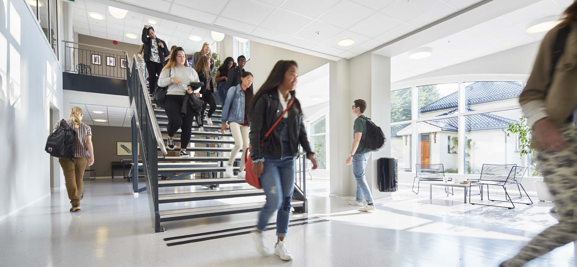 Ypperlig læringsmiljø i moderne lokaler Elevene på St.