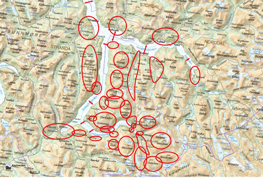 Fjorden har flere hoteller og campingplasser, men kun et helårsåpent hotell; Hotell Union.