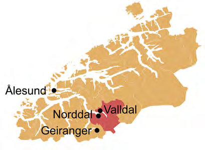 Avstanden mellom Norddal og Eidsdal er 3 km, og bygdene har felles barnehage, som ligger i Norddal, og barneskole, som ligger i Eidsdal.