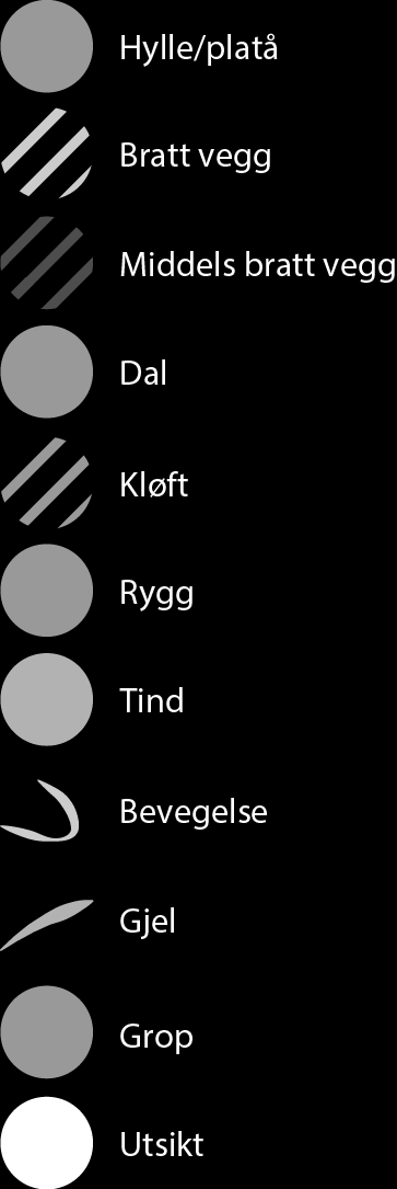 , og en knapp mil lengre nord ligger Eidsdal sentrum like nede ved fjorden.