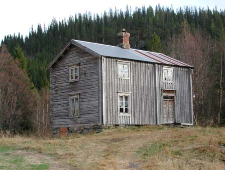 Det gjelder f.eks den gamle hovedbygningen på Oppigar Kregnes.